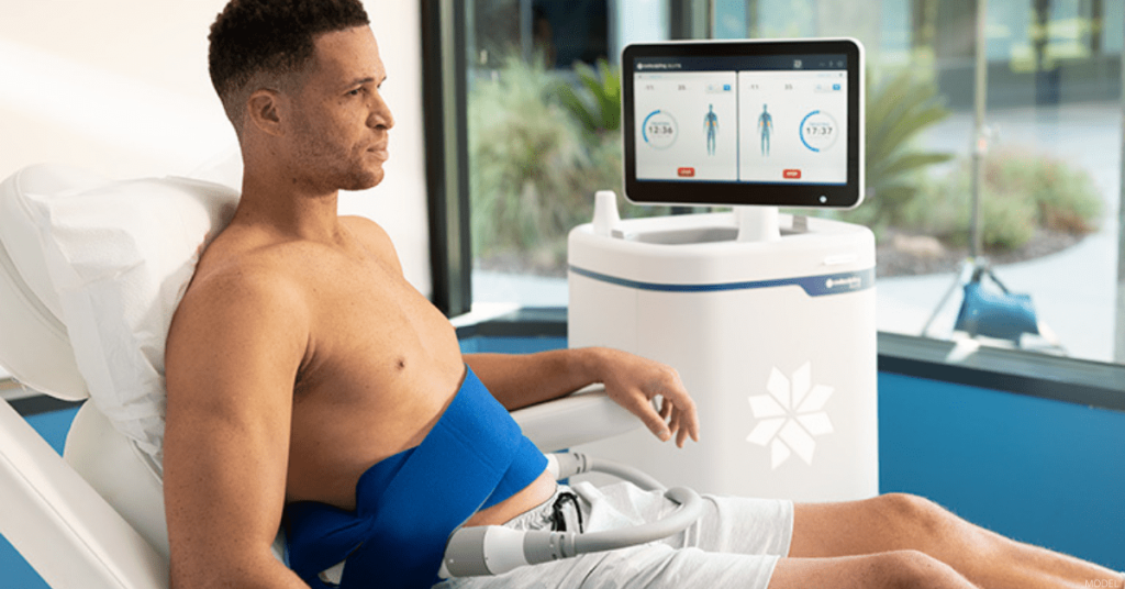 A man receives a CoolSculpting® Elite treatment.